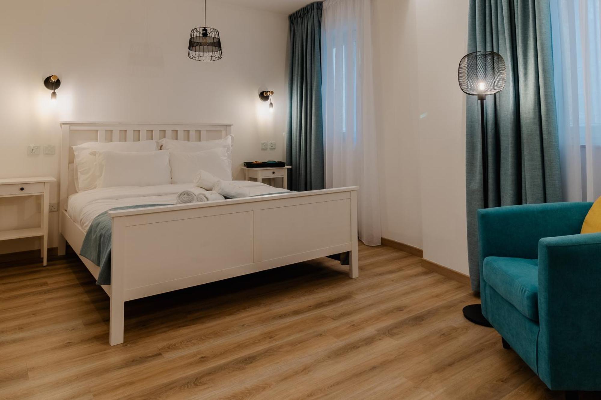 Roel Boutique Cospicua